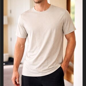 Brady Ivory Performance T-Shirt Men’s Size XL Athletic Workout Gym wicking